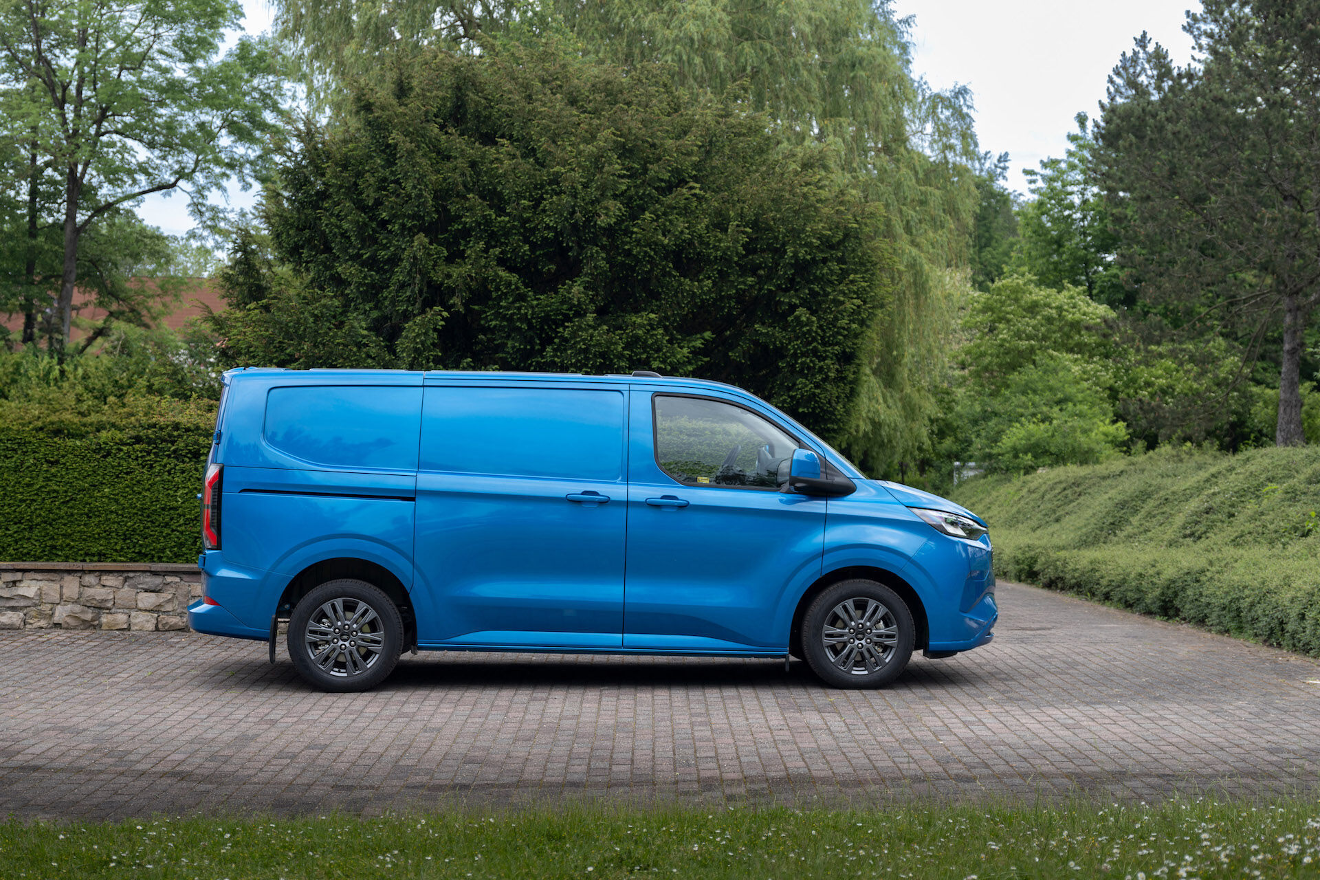 Ford E-Transit Custom