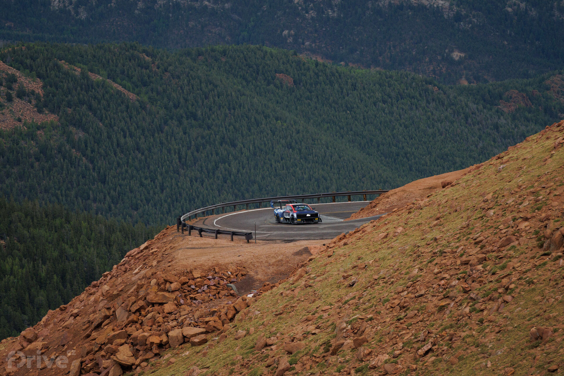 Ford F-150 Lightning na Pikes Peaku