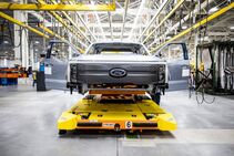 Ford F-150 Lightning se konečně dostal do produkce