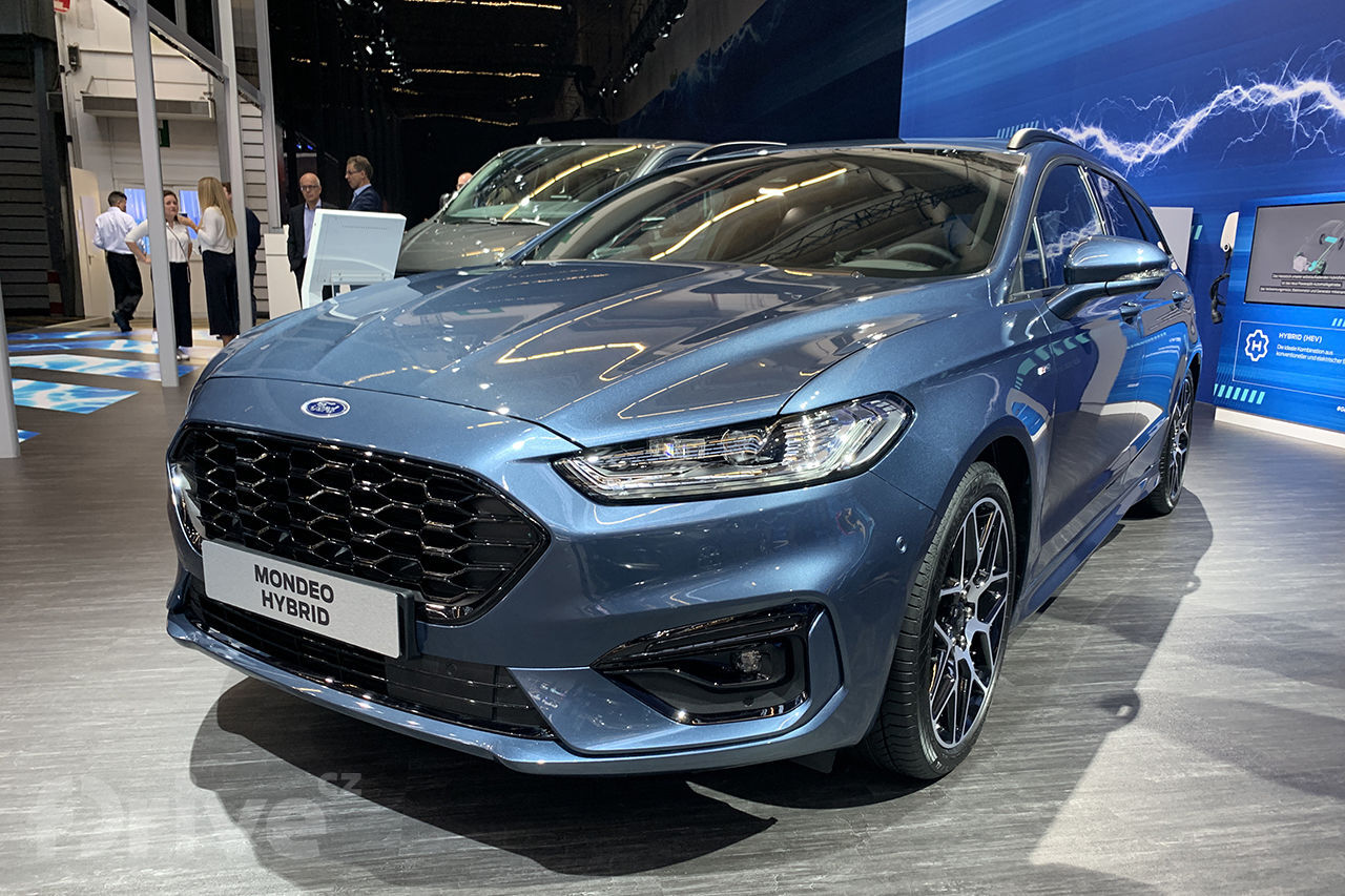Ford Mondeo Hybrid