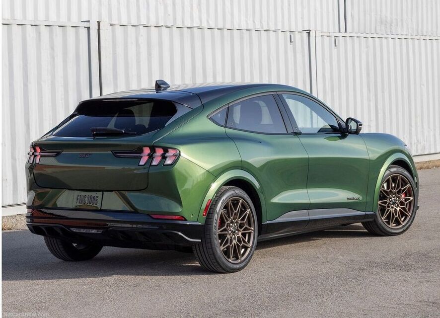 Ford Mustang Mach-E GT Bronze