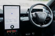 Ford Mustang Mach-E v policejní verzi pro britskou policii