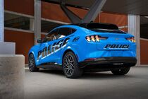 Ford Mustang Mach-E v policejní verzi úpravě