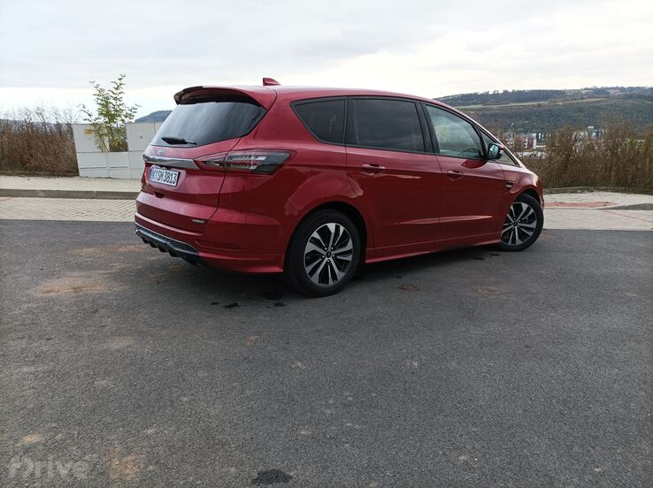 Ford S-Max Hybrid ST-Line