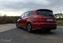 Ford S-Max Hybrid ST-Line