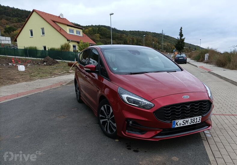 Ford S-Max Hybrid ST-Line