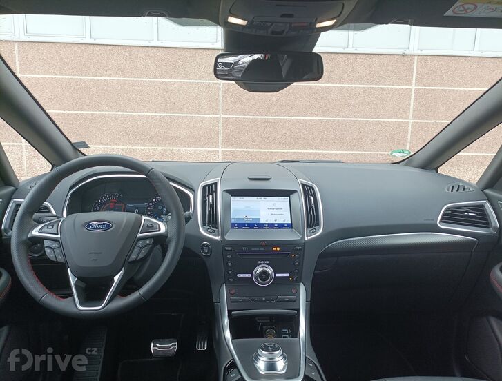 Ford S-Max Hybrid ST-Line