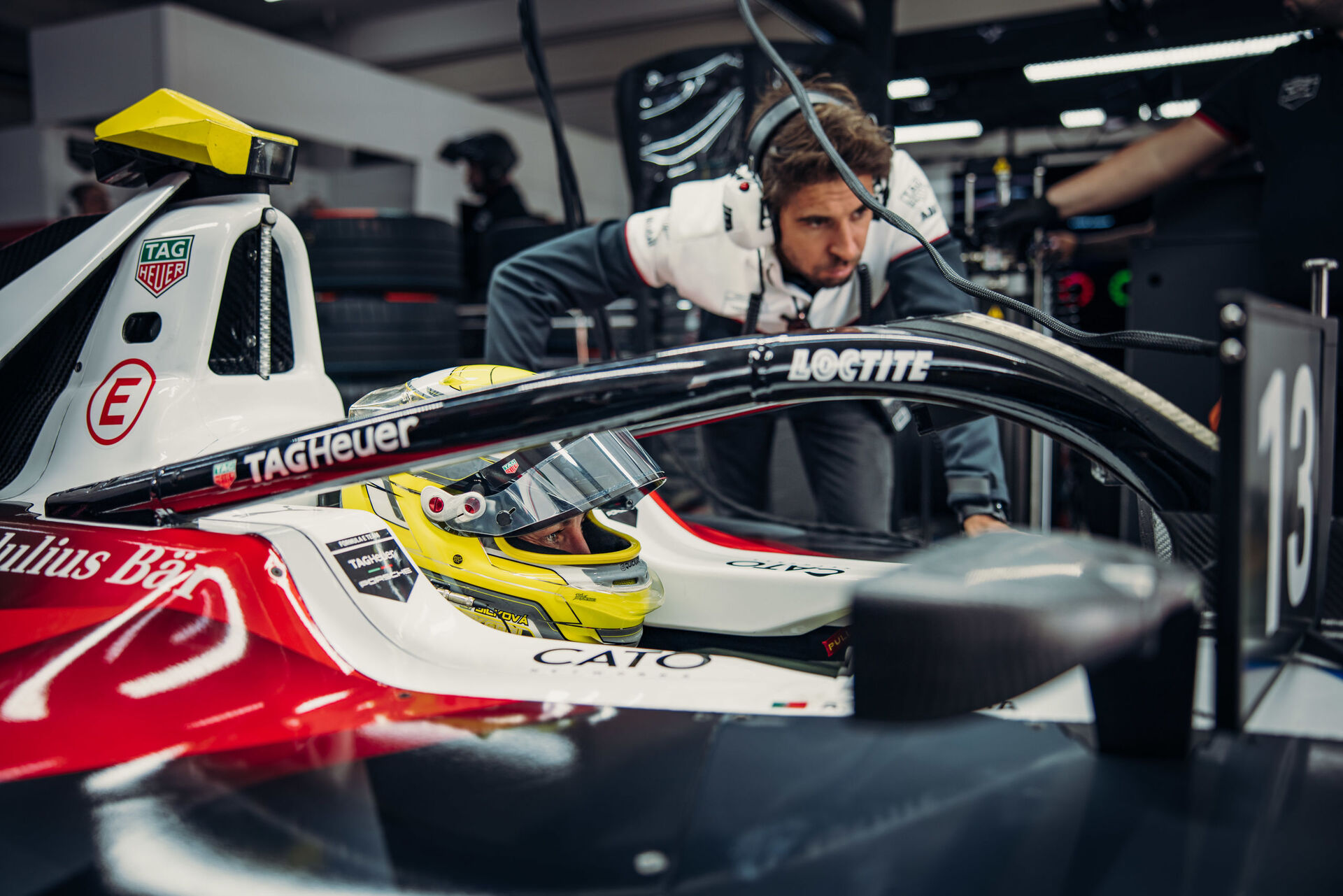 Gabriela Jílková si vyzkoušela monopost Formule E