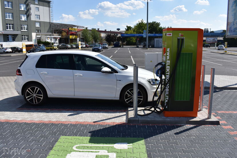 Golf GTE test spotřeby