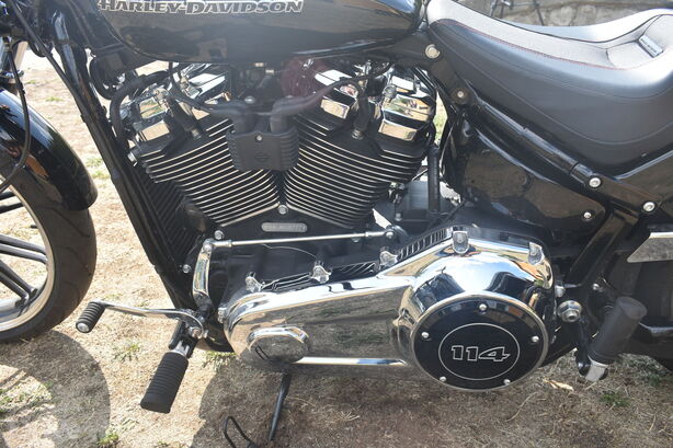 Harley - Davidson Breakout