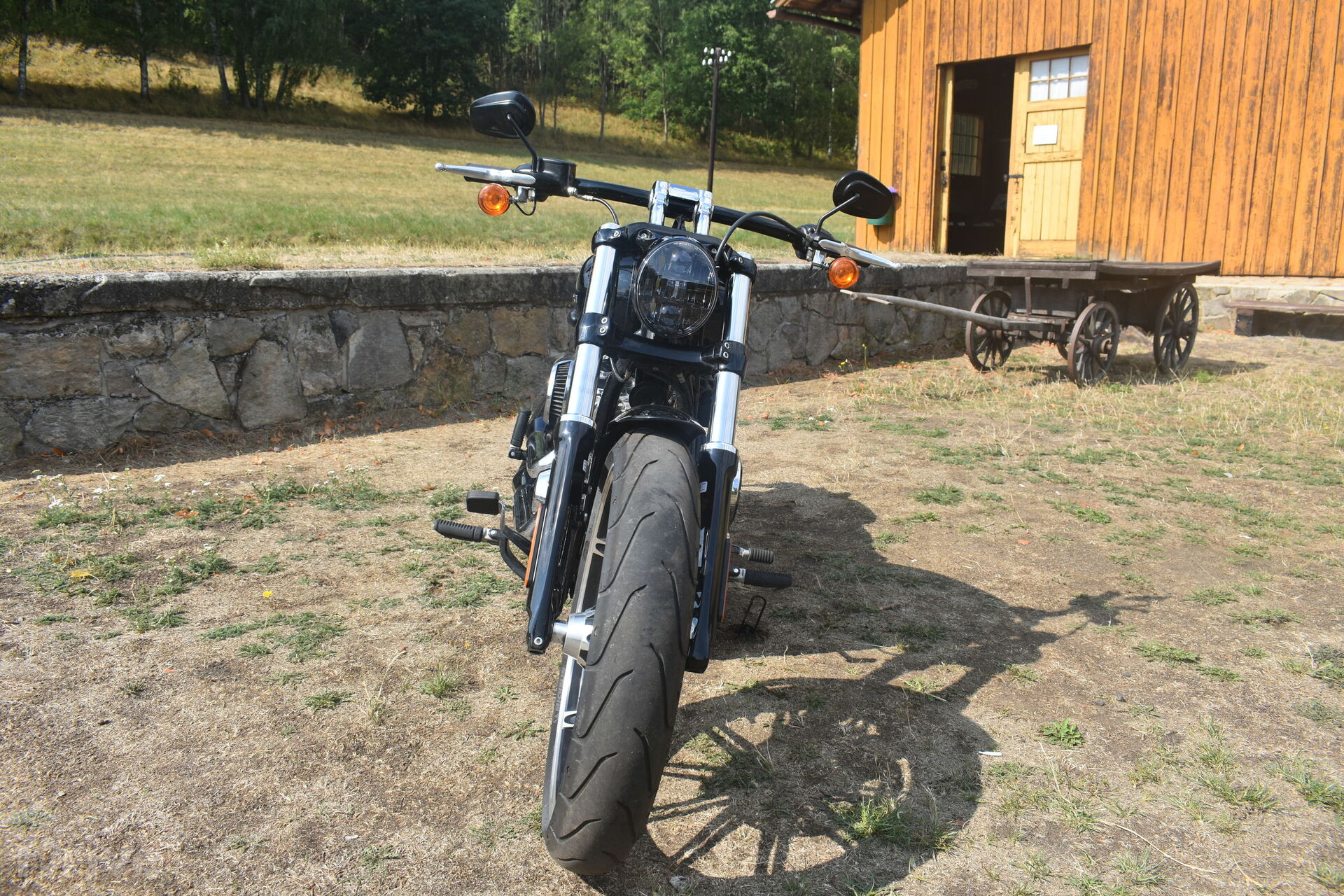 Harley - Davidson Breakout