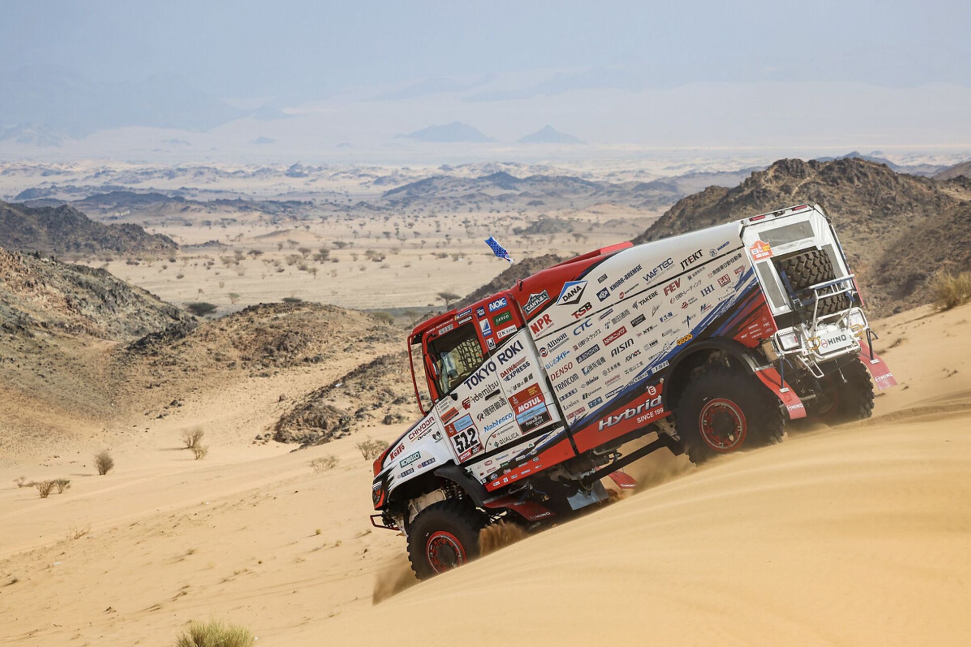 Hino 600-Hybrid, Hino Team Sugawara