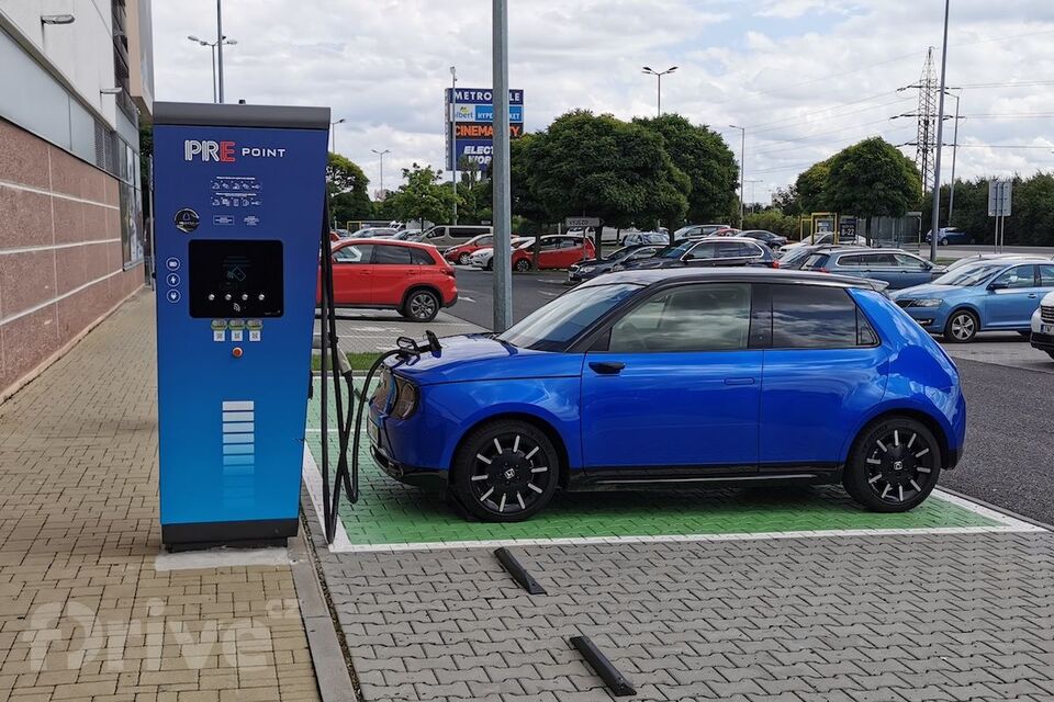 Honda e - nabíjení