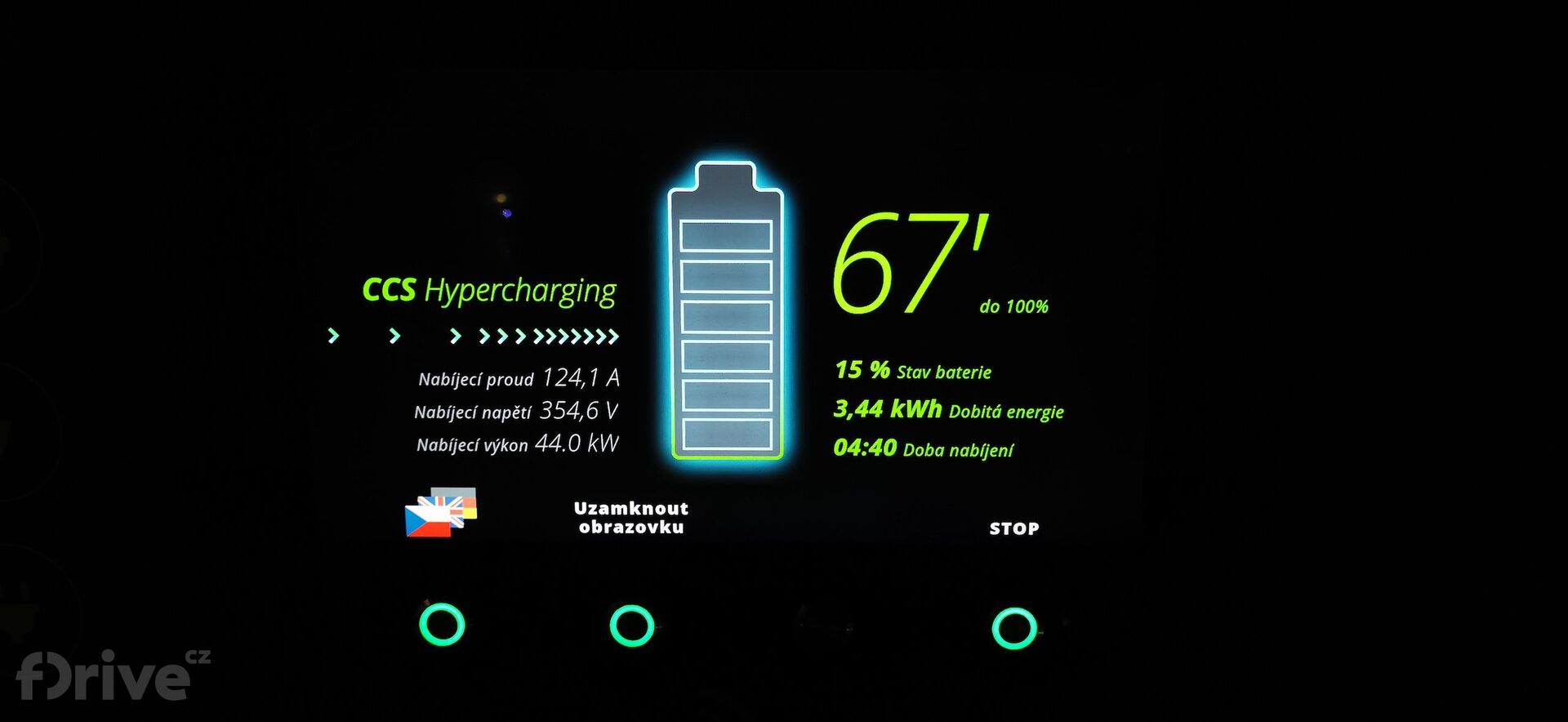 Honda e - test nabíjení v zimě
