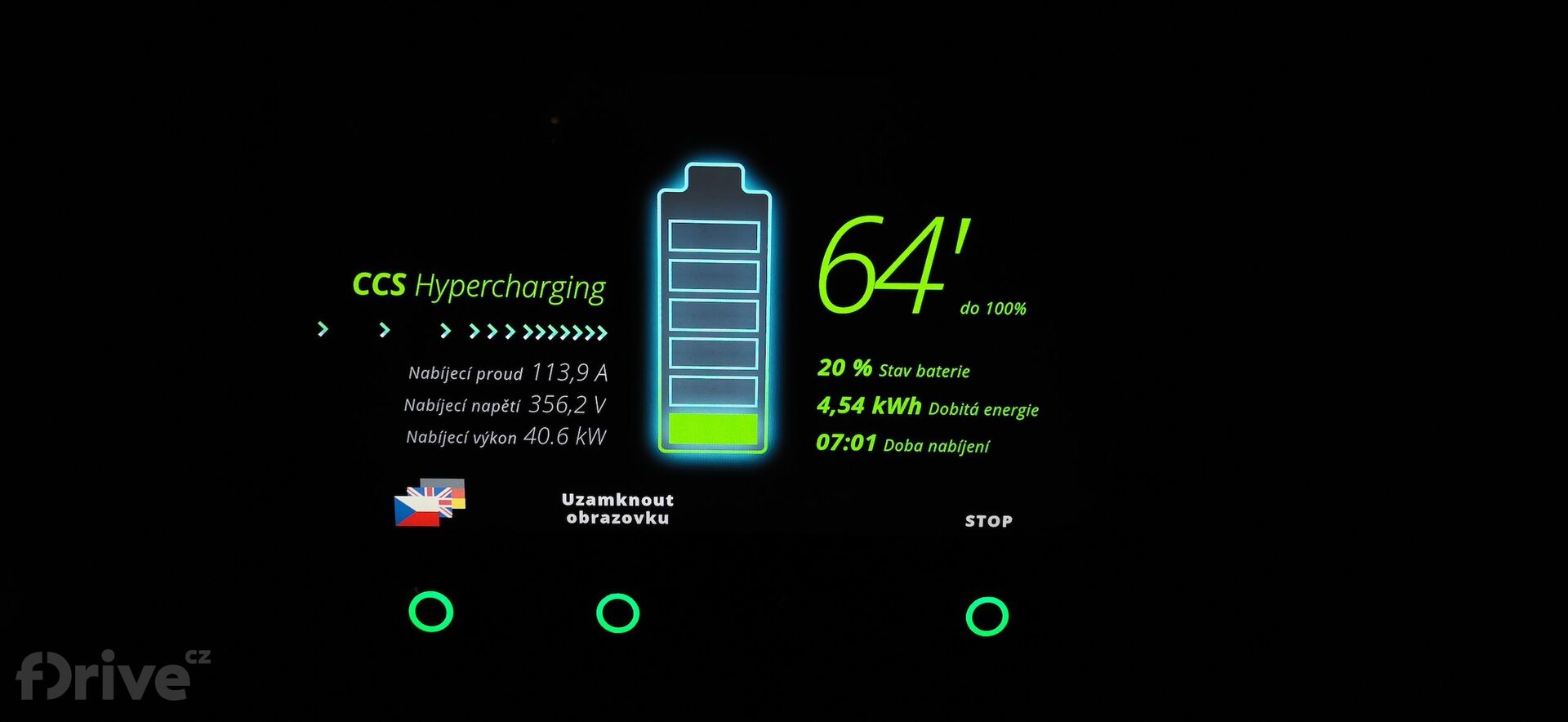 Honda e - test nabíjení v zimě