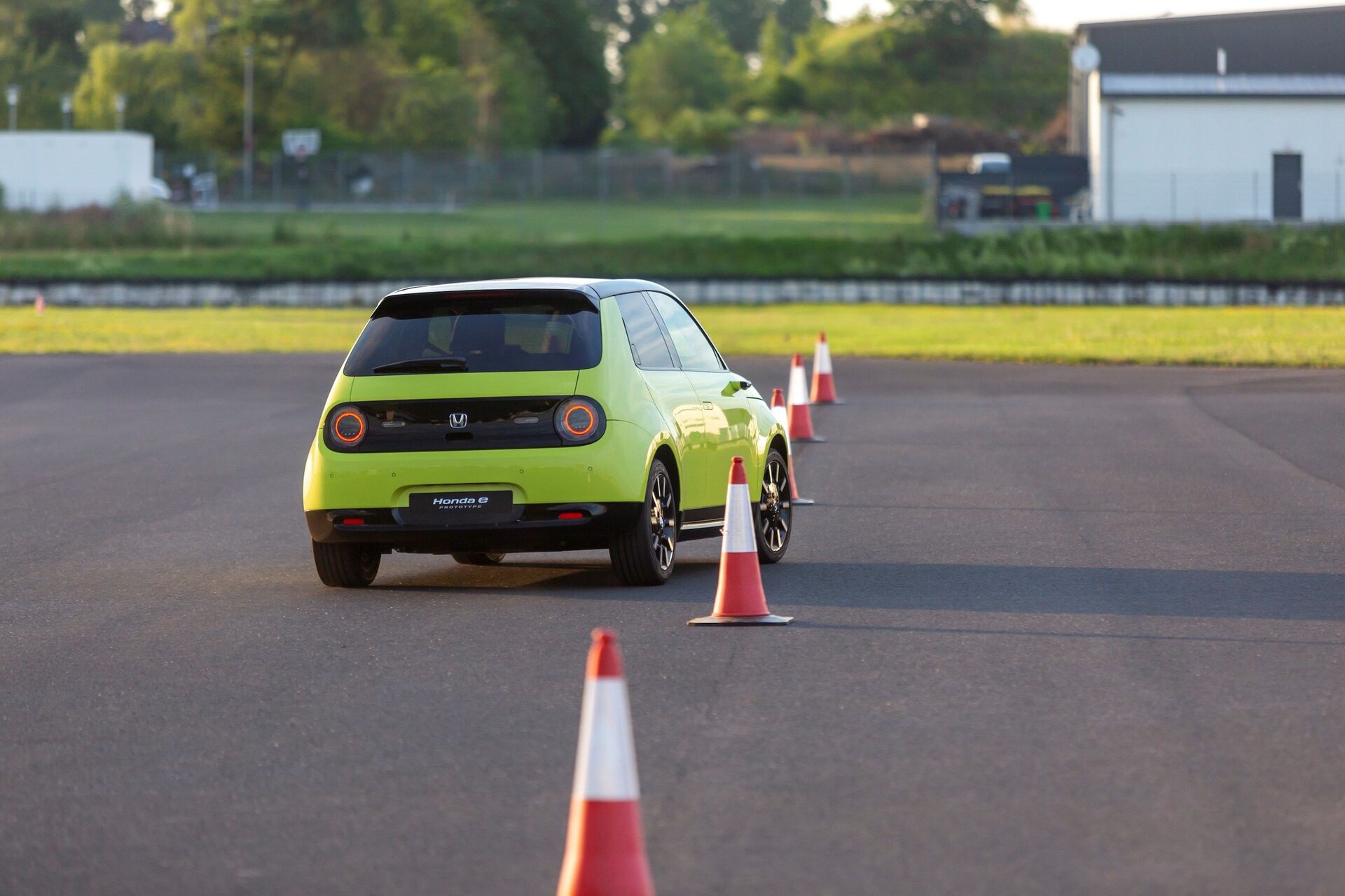 Honda e