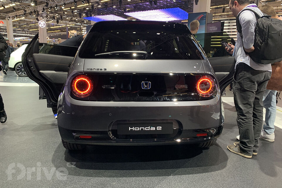 Honda e