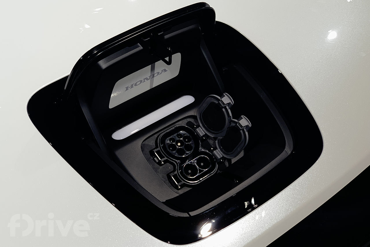 Honda e
