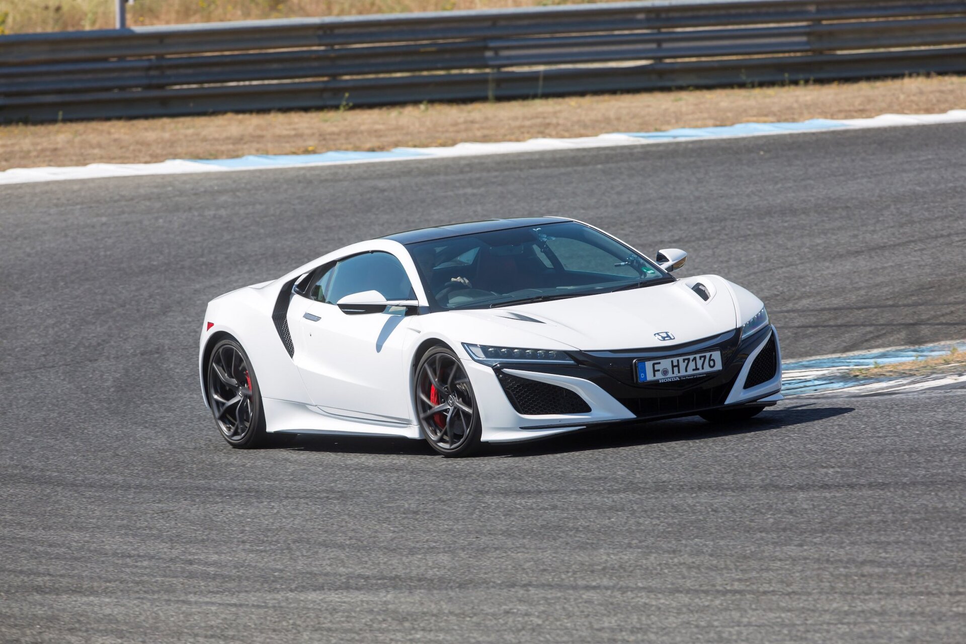 Honda NSX (2016)