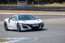 Honda NSX (2016)