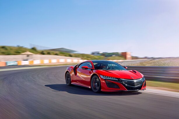 Honda NSX (2016)