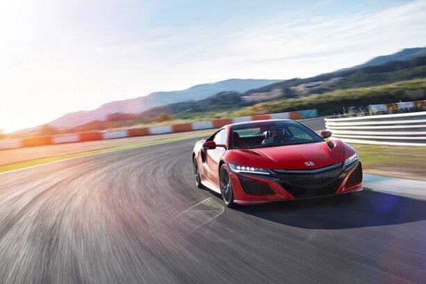Honda NSX (2016)