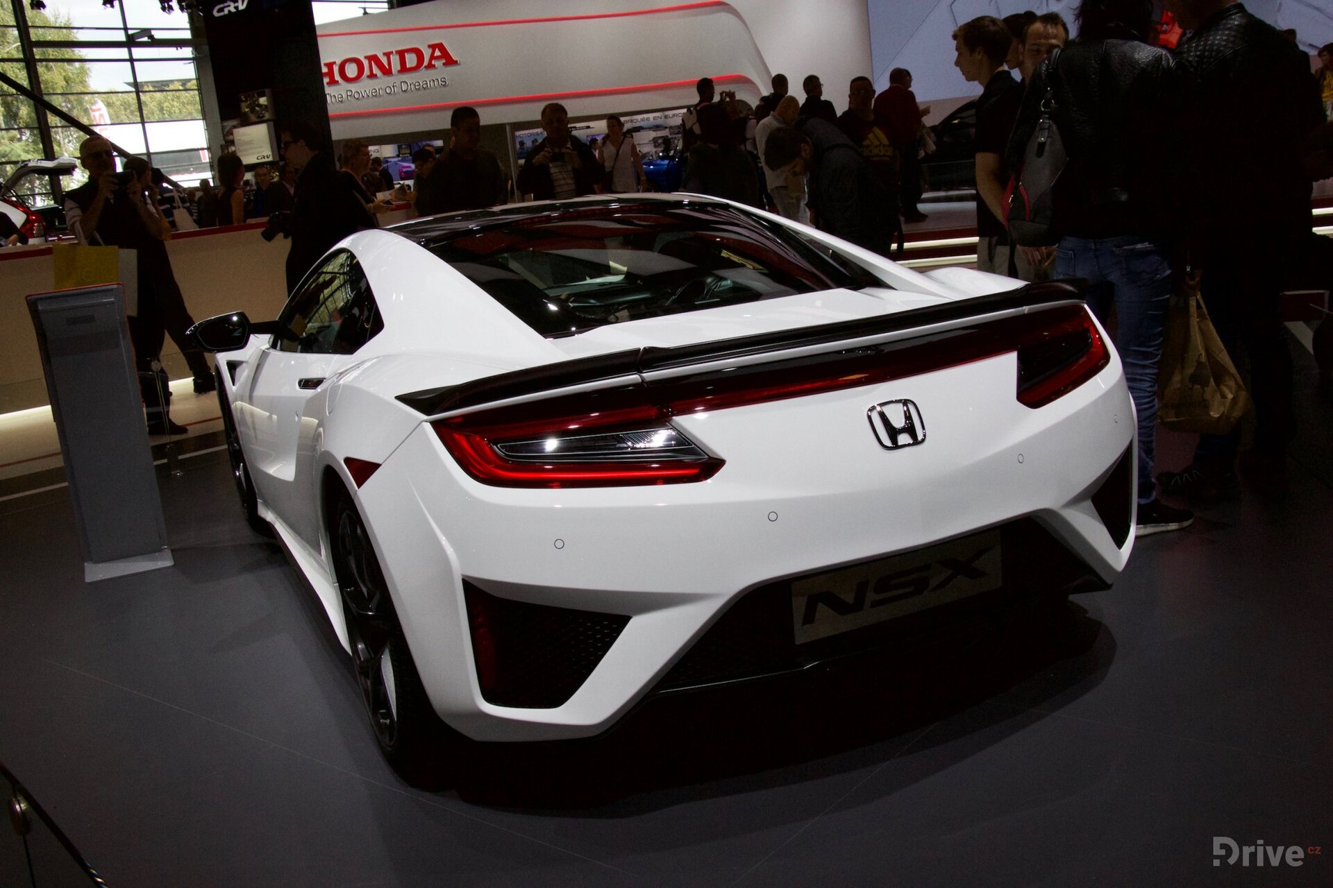 Honda NSX (2016)