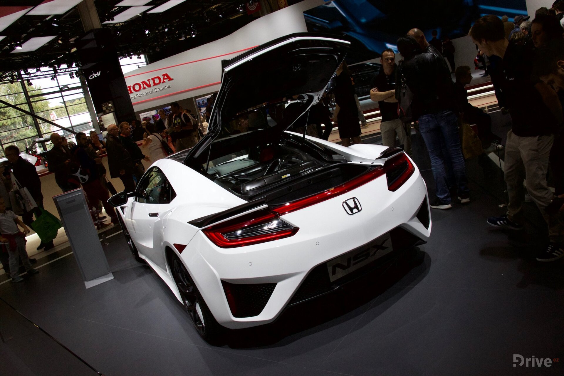 Honda NSX (2016)