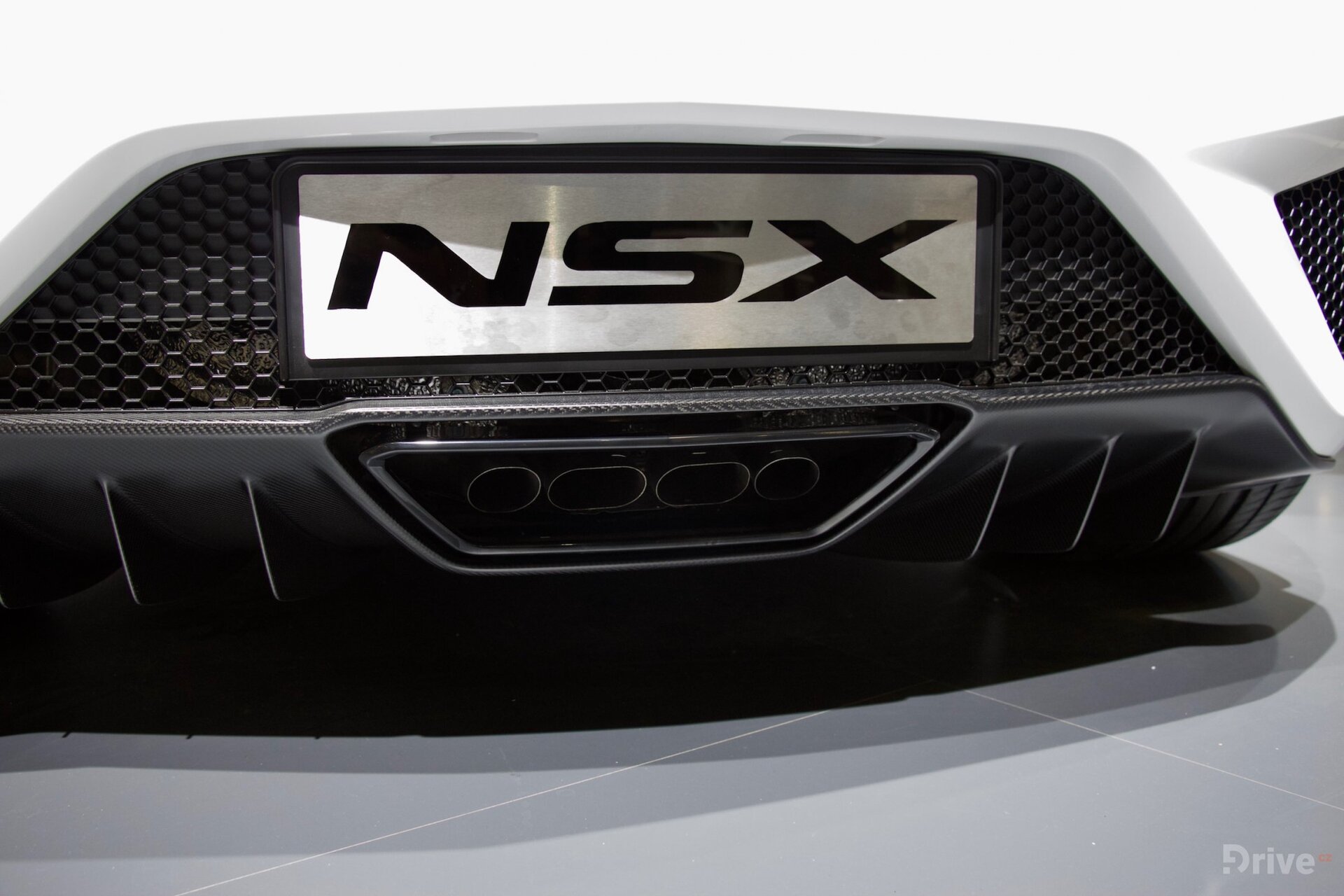 Honda NSX (2016)