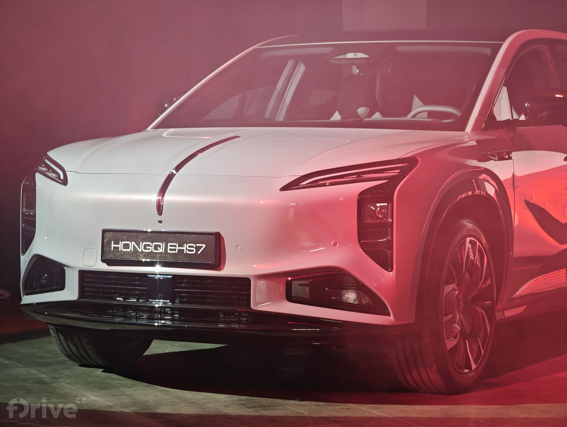 Hongqi EH7