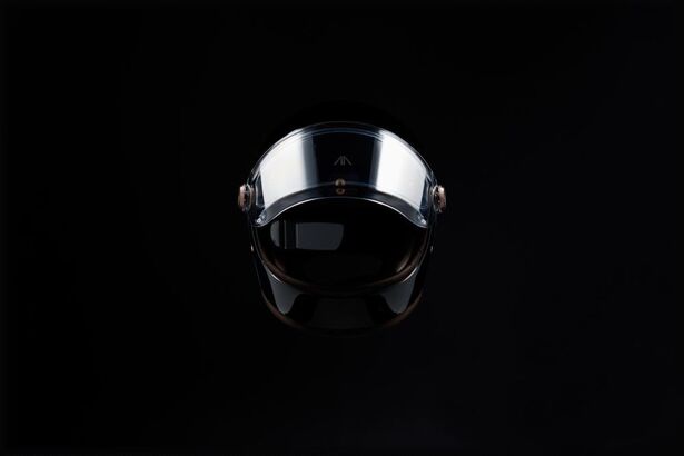 HUD helma s displejem