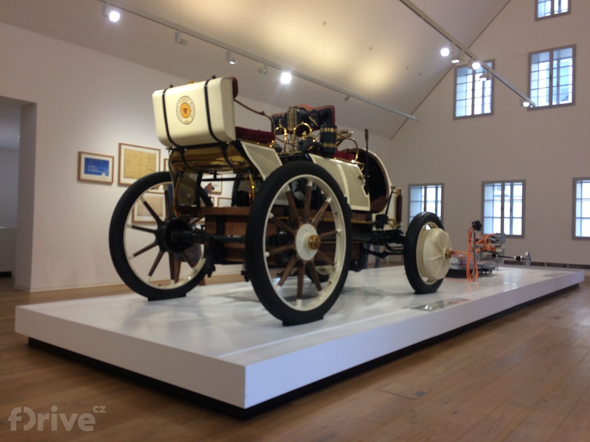 Hybridní vůz Ferdinanda Porscheho