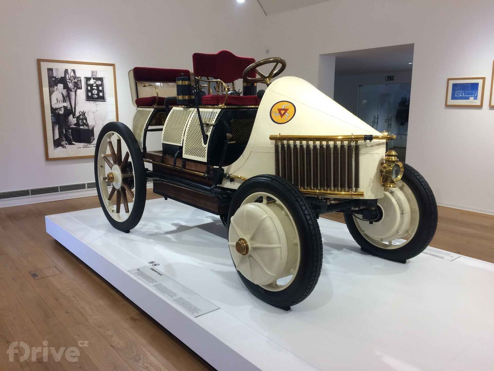 Hybridní vůz Ferdinanda Porscheho