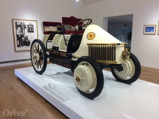 Hybridní vůz Ferdinanda Porscheho