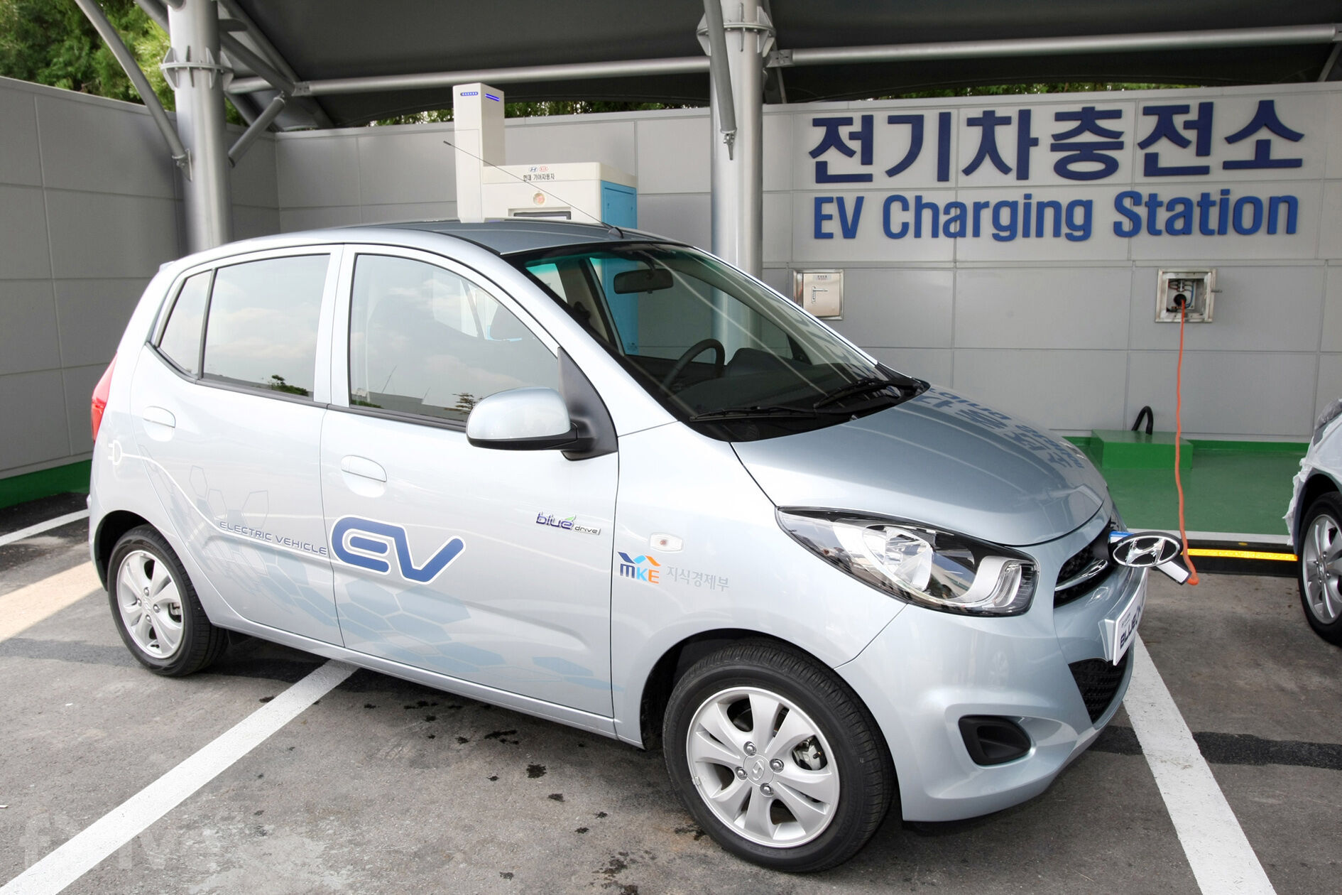 Hyundai BlueOn EV