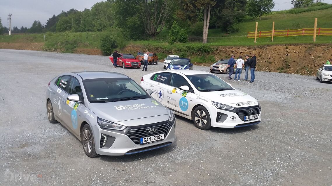 Hyundai Ioniq (2016)