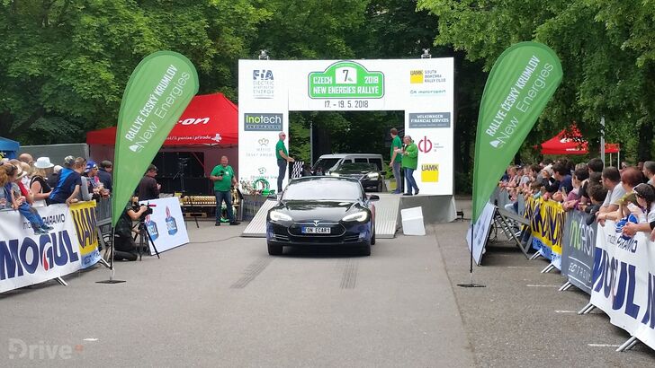 Hyundai Ioniq (2016)