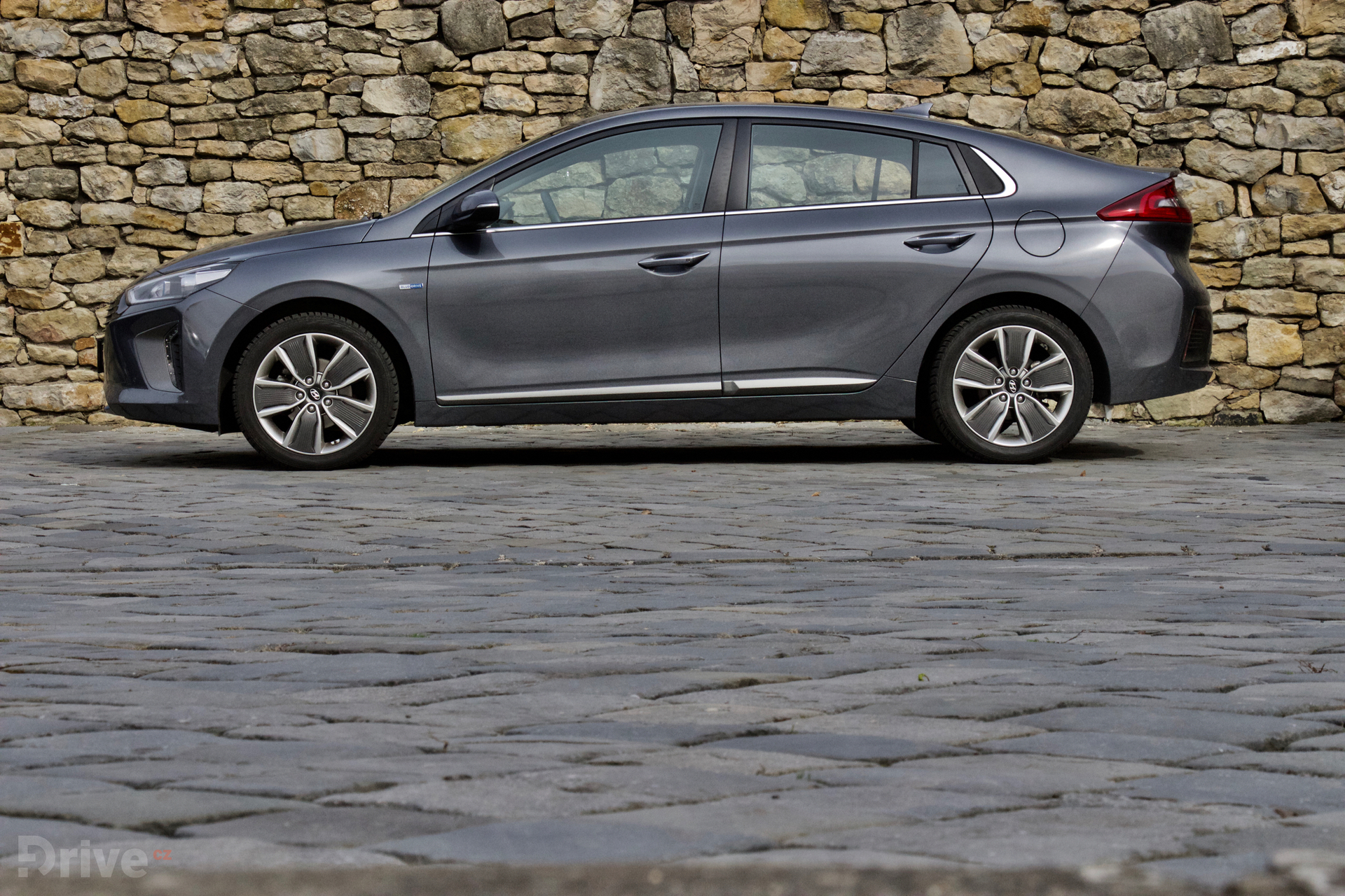 Hyundai Ioniq (2016)