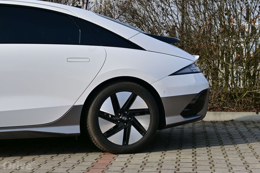 Hyundai Ioniq 6