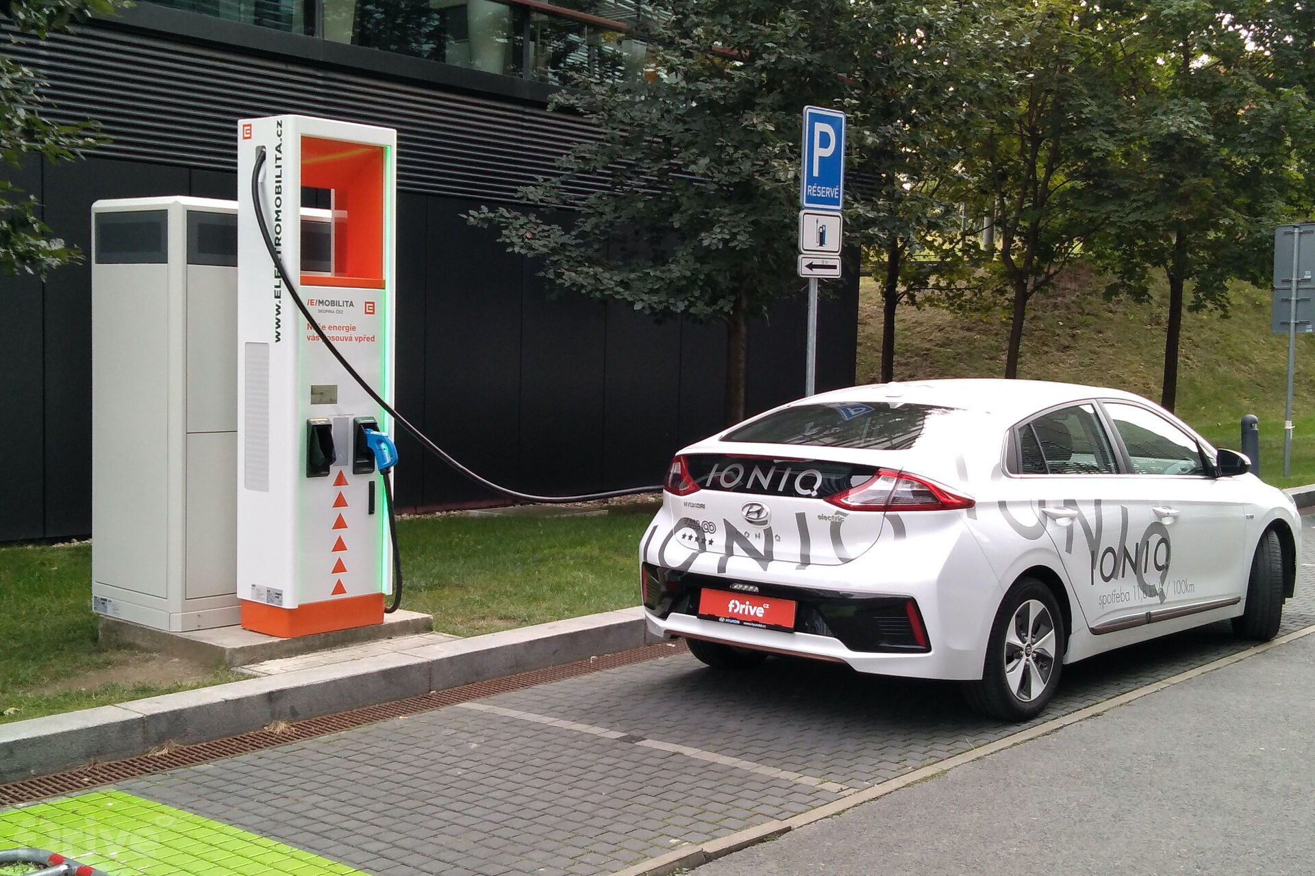 Hyundai Ioniq Electric