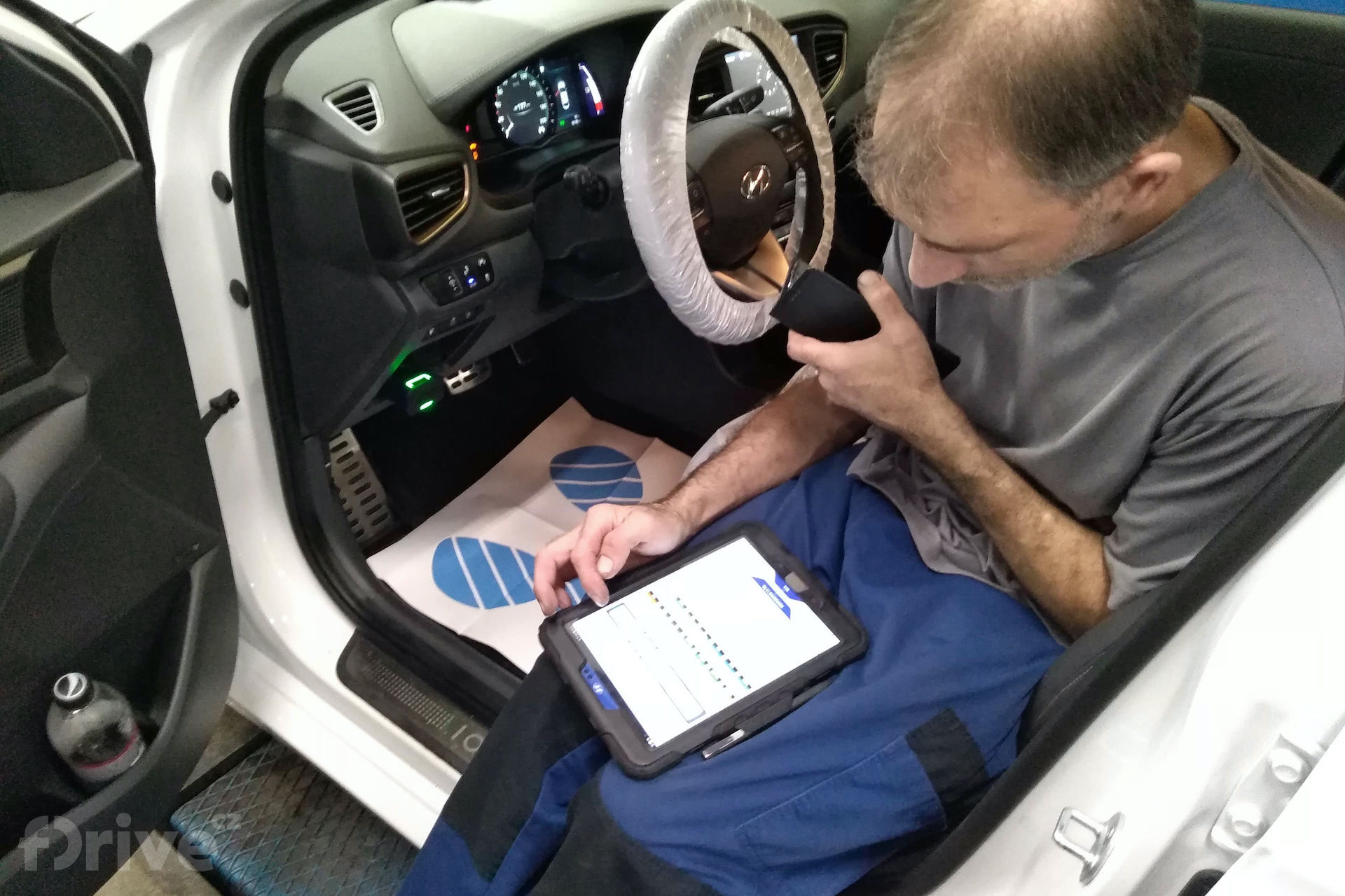 Hyundai Ioniq Electric na servisní prohlídce