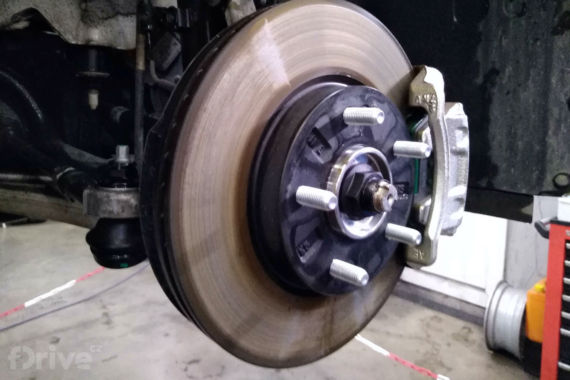 Hyundai Ioniq Electric na servisní prohlídce