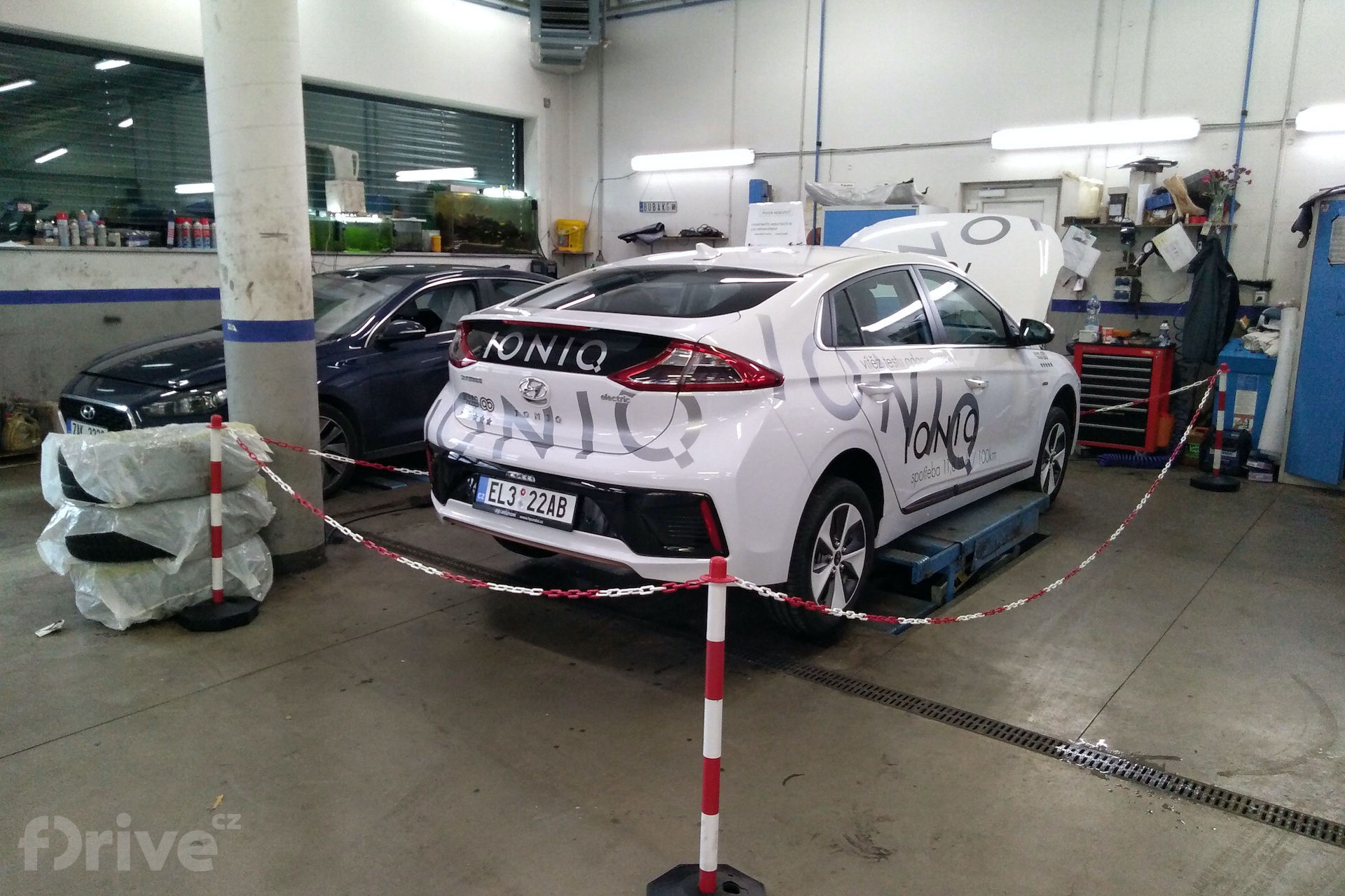 Hyundai Ioniq Electric na servisní prohlídce
