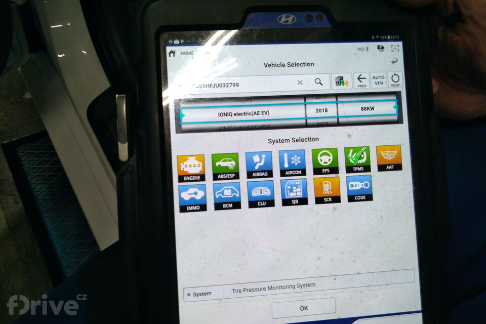 Hyundai Ioniq Electric na servisní prohlídce