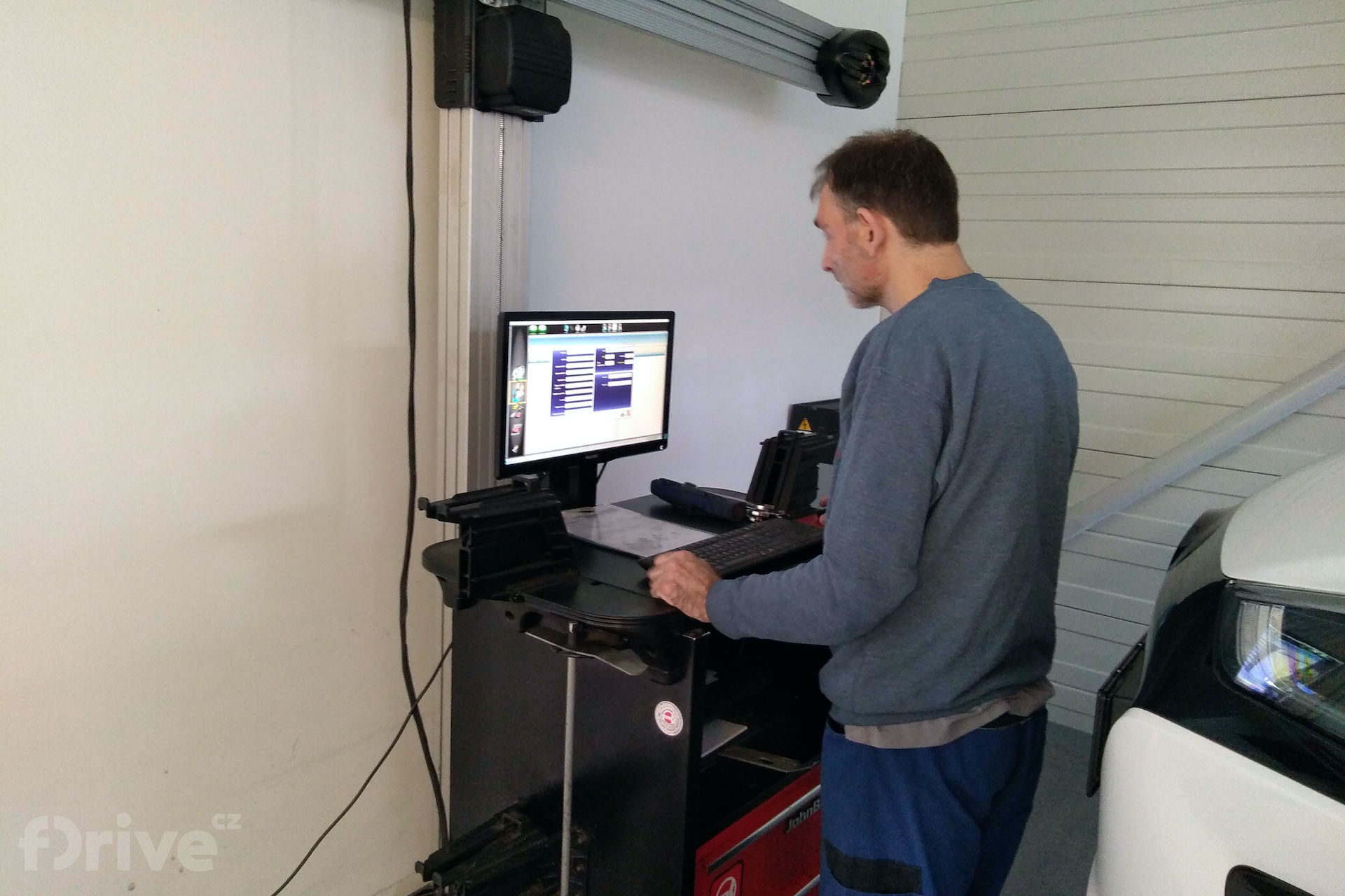 Hyundai Ioniq Electric na servisní prohlídce