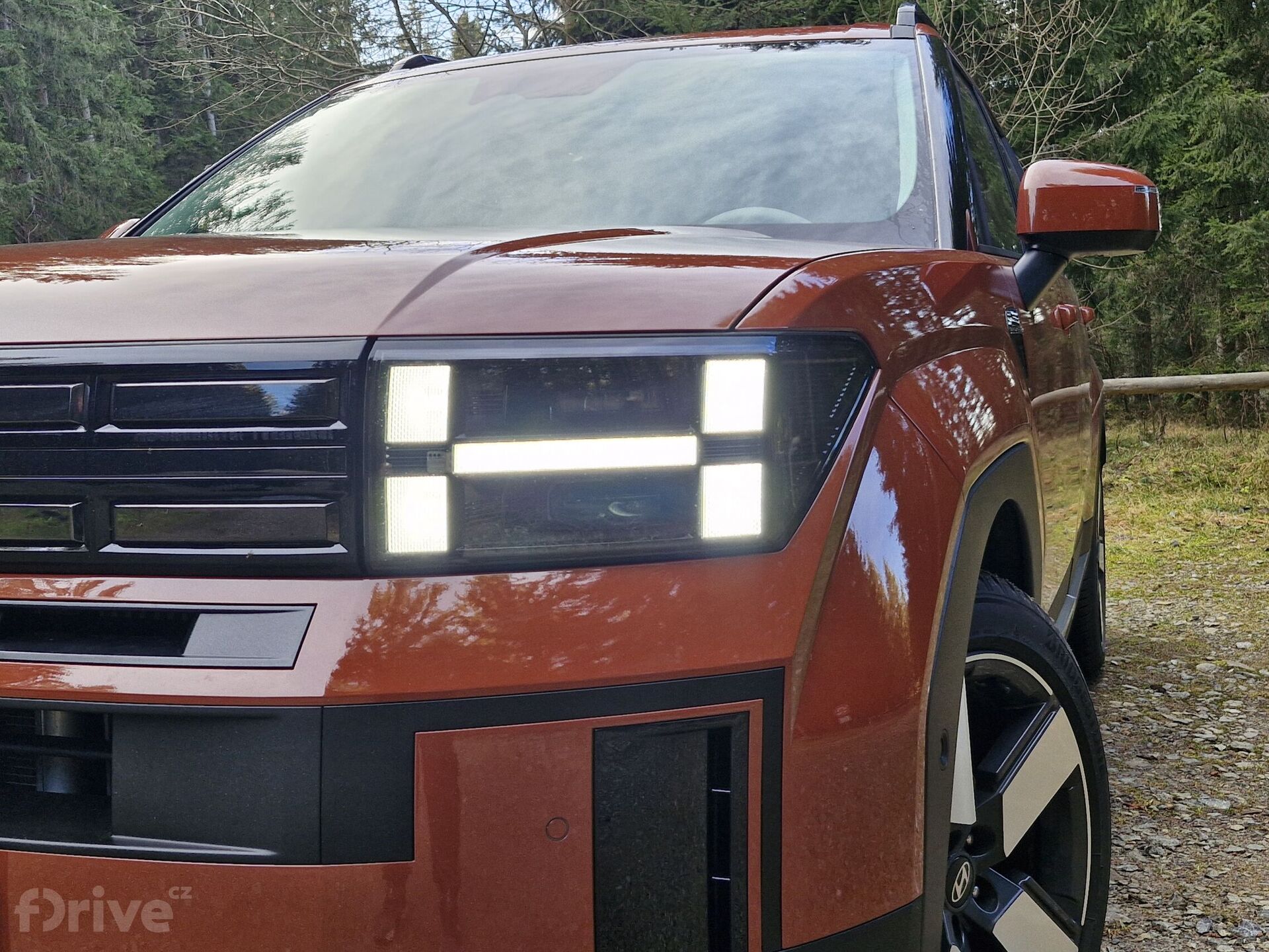 Hyundai Santa Fe (2023)