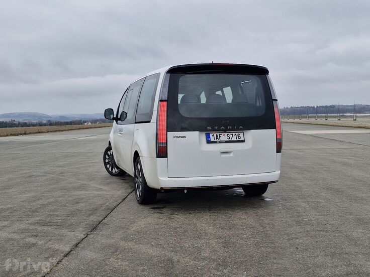 Hyundai Staria 1.6 T-GDI Hybrid Luxury