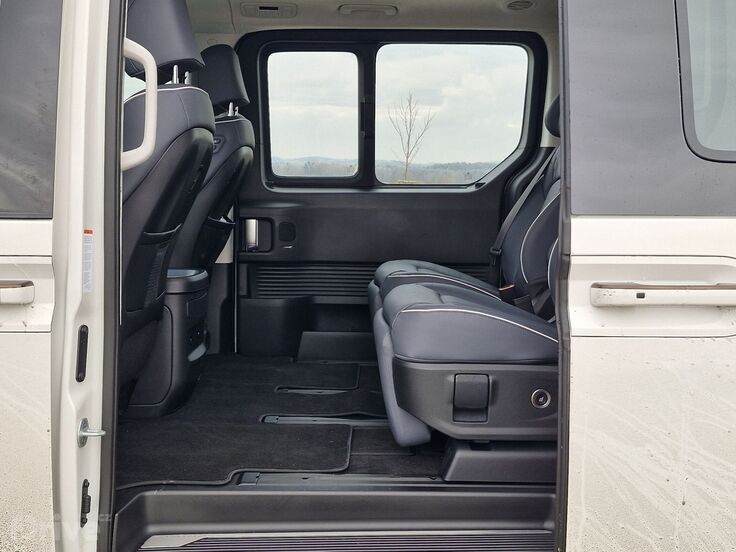 Hyundai Staria 1.6 T-GDI Hybrid Luxury