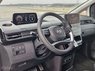 Hyundai Staria 1.6 T-GDI Hybrid Luxury