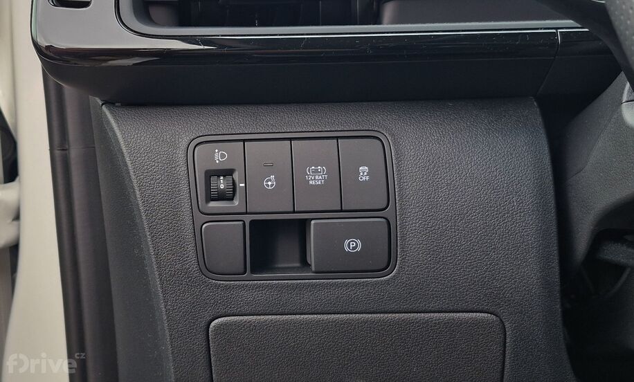 Hyundai Staria 1.6 T-GDI Hybrid Luxury